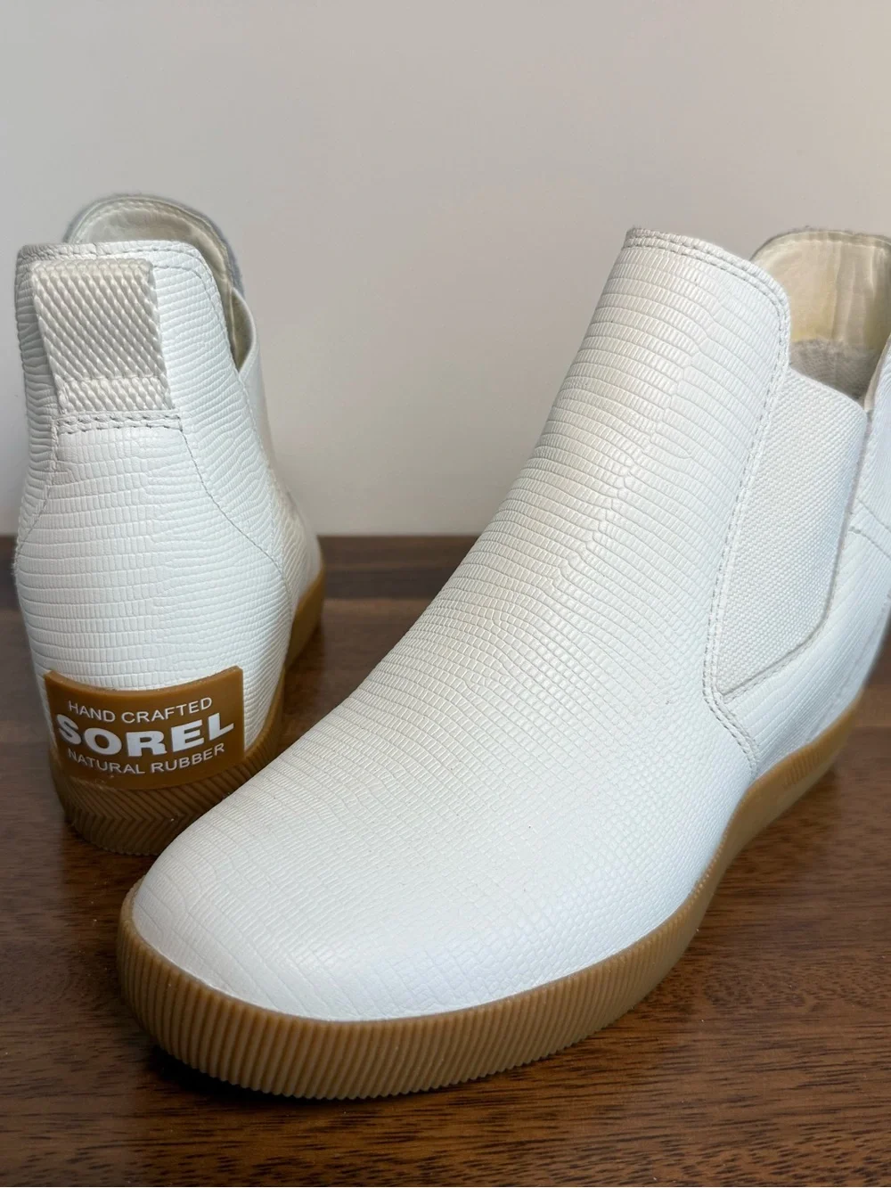 Sorel Out N About III Chelsea White Waterproof Ankle Wedge Boots Women’s Size 8